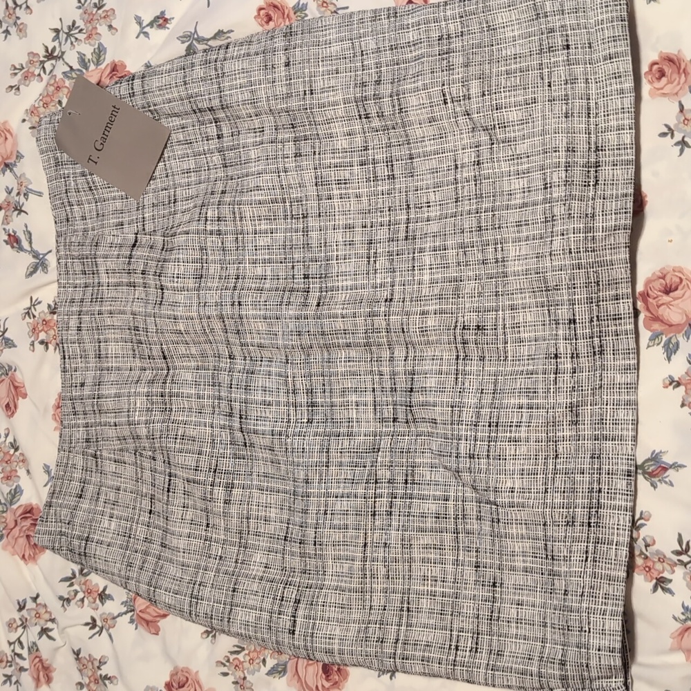 T. Garment Tweed Skirt